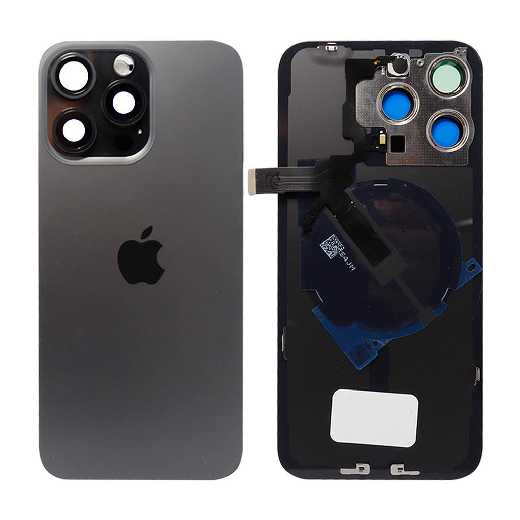 TAPA IPHONE 15 PRO CON ACCESORIOS
