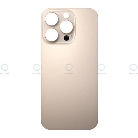 TAPA IPHONE 16 PRO CON ACCESORIOS